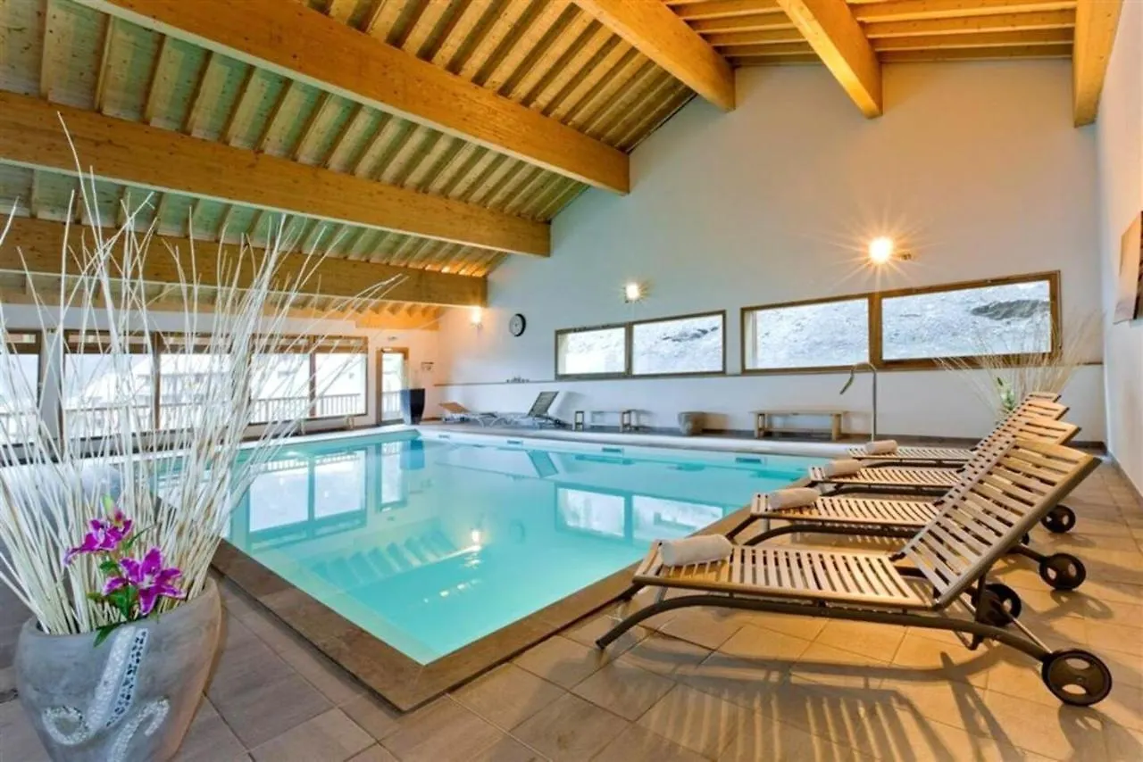Appartement Charmant A Orelle Avec Jacuzzi 32 M² 0*,