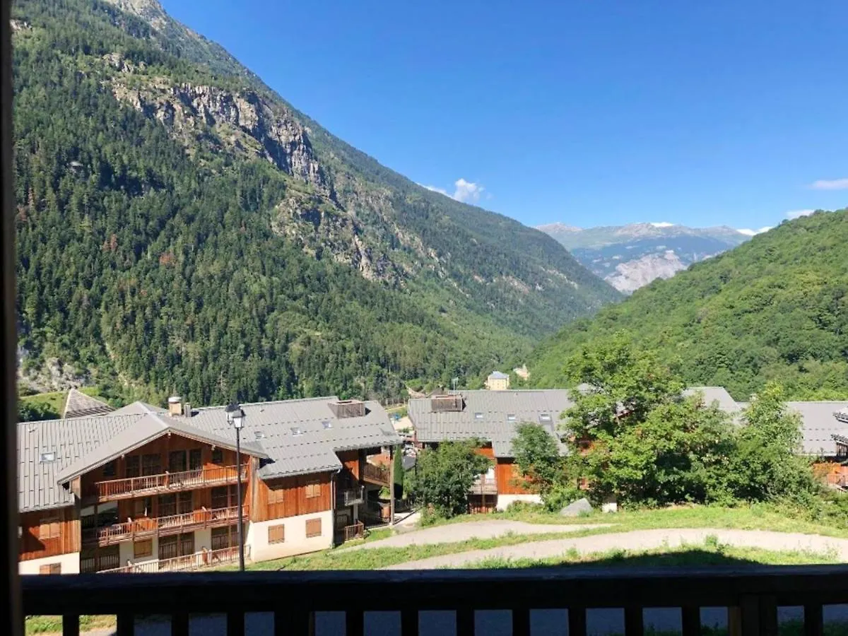 Appartement Charmant A Orelle Avec Jacuzzi 32 M² France
